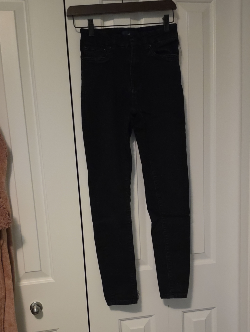 Women’s Black High-Rise Skinny Jegging